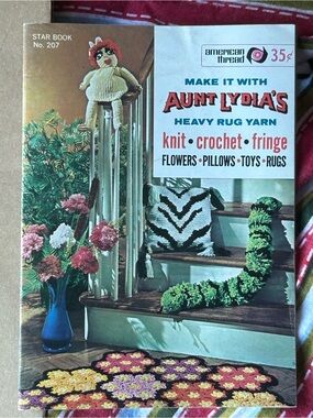 American Thread Company's Star Book No. 207, a vintage pattern guide